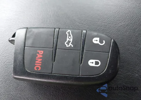 2017 Chrysler 300 Limited z USA, uszkodzony, nr VIN 2C3CCAAG7HH521704